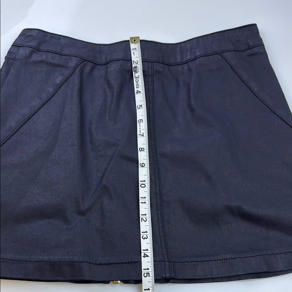 Reiss Black Ruth Coated Denim Zip Up Mini Skirt N279-21 - Picture 7 of 7